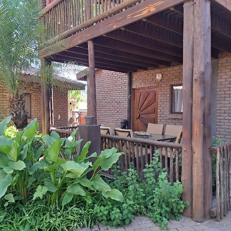 Country Lodge Upington Extérieur photo