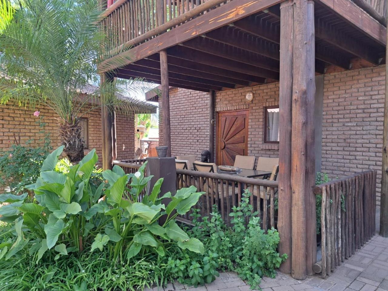 Country Lodge Upington Extérieur photo