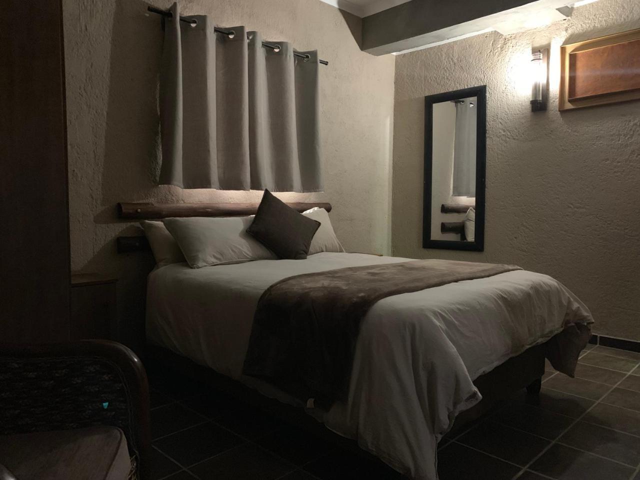 Country Lodge Upington Extérieur photo