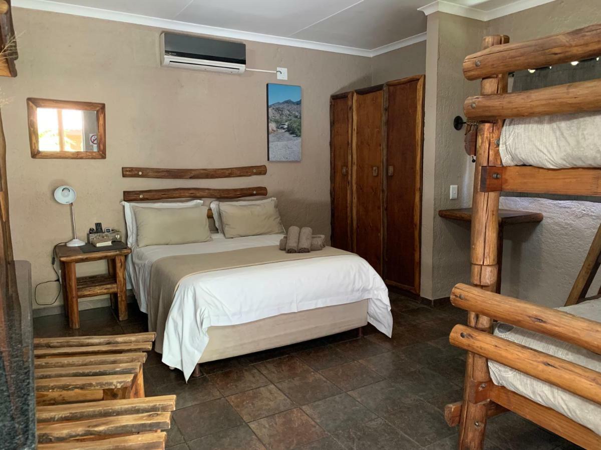 Country Lodge Upington Extérieur photo