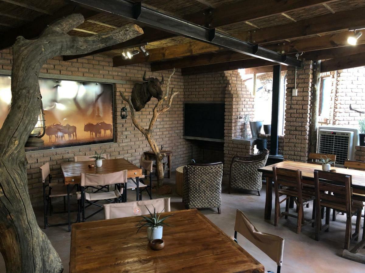 Country Lodge Upington Extérieur photo