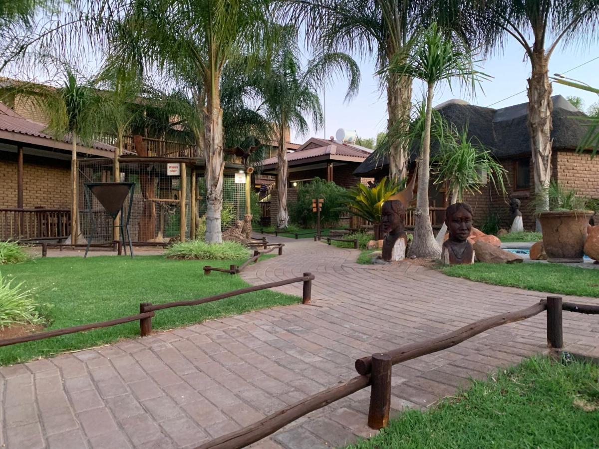 Country Lodge Upington Extérieur photo
