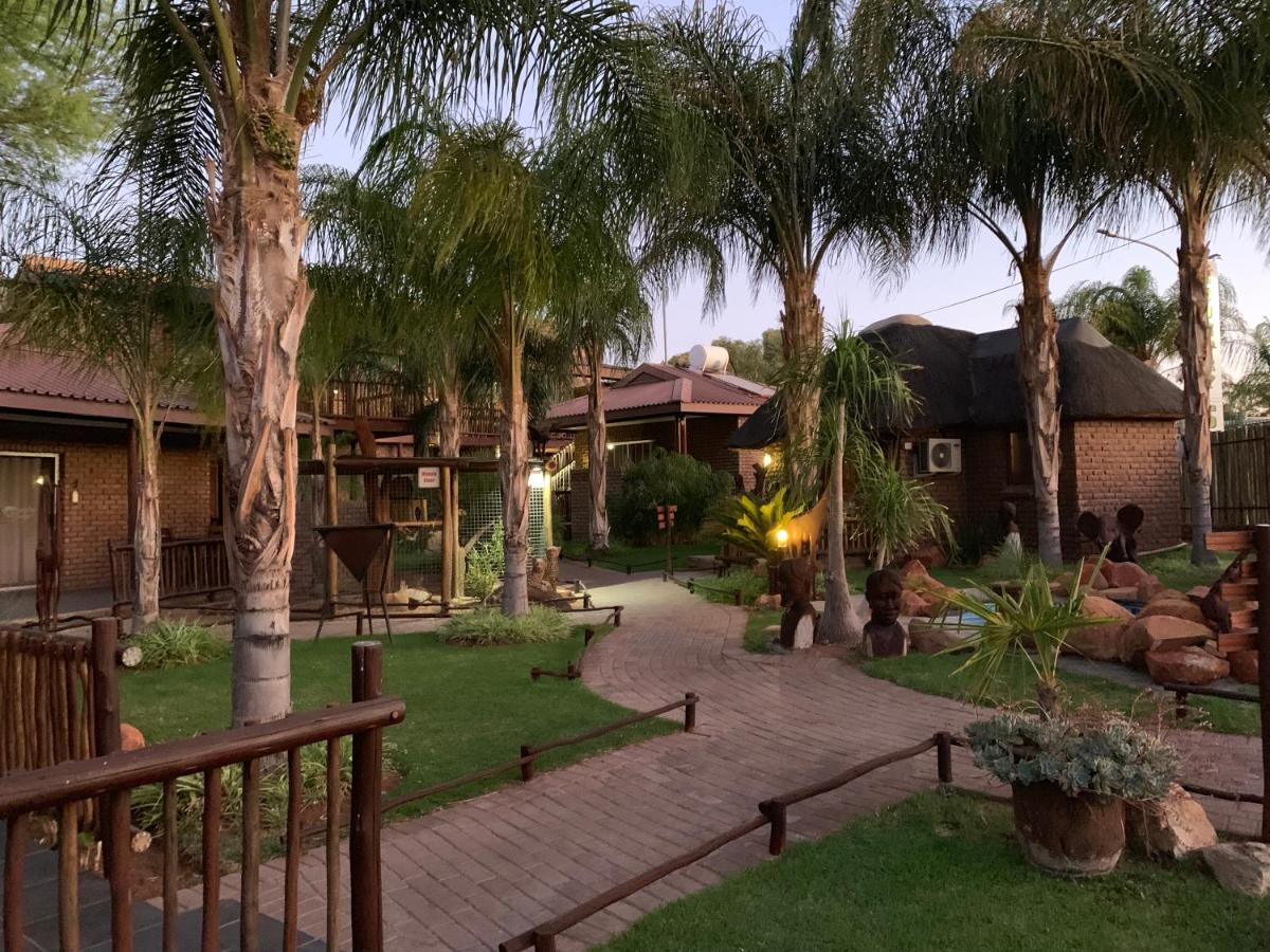 Country Lodge Upington Extérieur photo